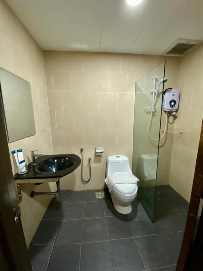 Summit Signature Hotel Batu Pahat Exterior foto